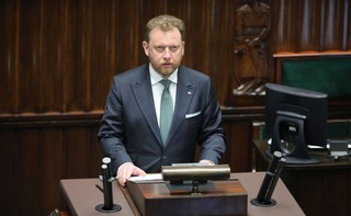 Szumowski: Zamiast maseczki - może być chustka lub szalik