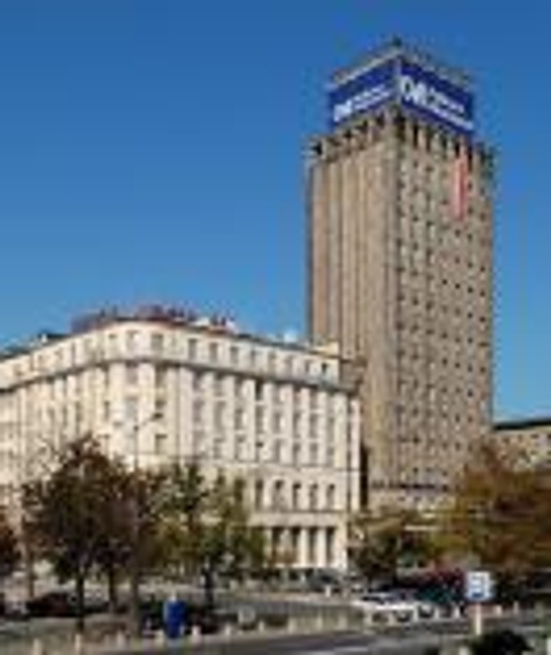 Przedwojenny wieżowiec Prudential w Warszawie. fot. Wikipedia Autor:Marcin Białek