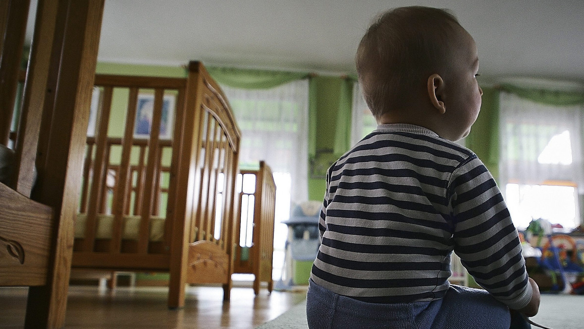 O rodzicach zastępczych czy adopcyjnych, którzy oddają dziecko, mówi się, że to nie ludzie. Że im się dziecko pomyliło z zabawką. Tylko że oni wcześniej nie wiedzieli, jaki trud ich czeka. I nikt im nie pomógł.