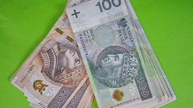 nowe świadczenie dla seniorów: 2150 zł miesięcznie. decyduje średni miesięczny dochód