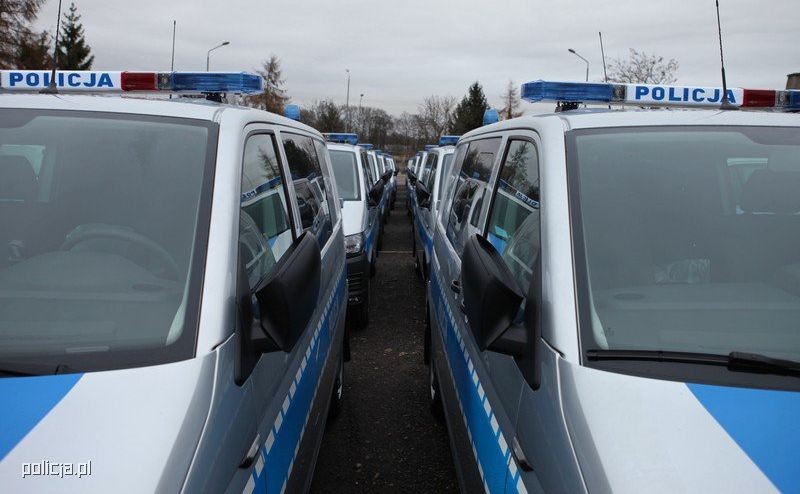 Policja przesiada się do 100 nowych Volkswagenów wyprodukowanych w Polsce
