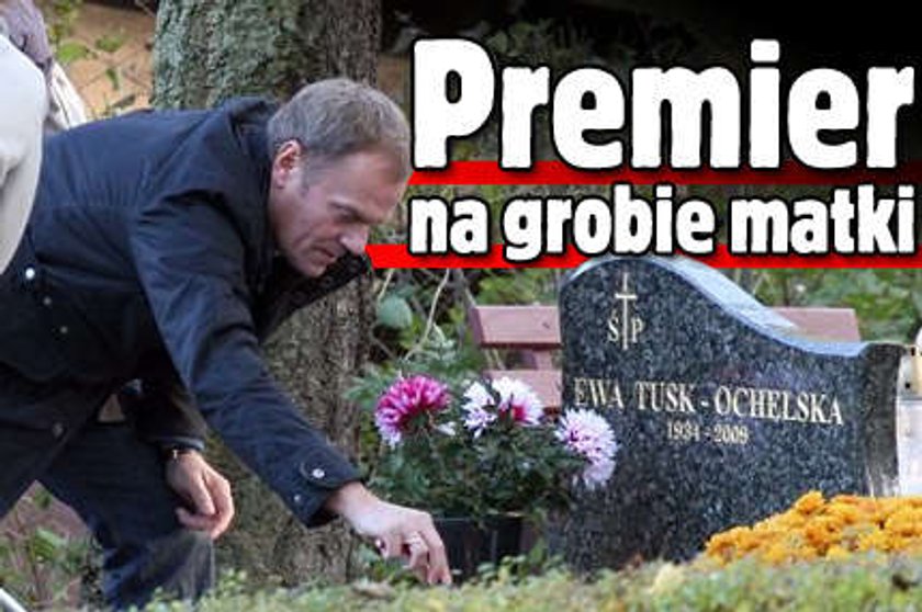 Premier na grobie matki