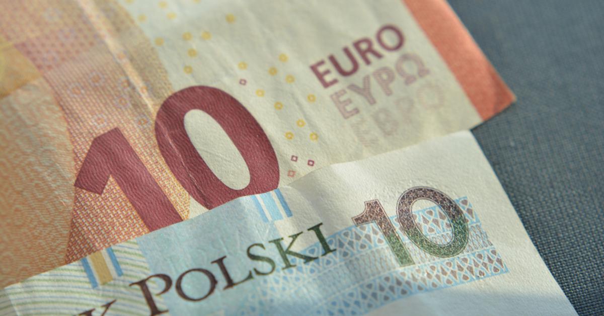  MF nie pracuje nad przyjęciem euro, a nad obniżeniem podatku Belki