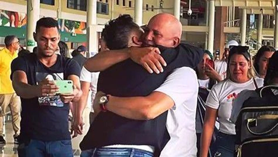 Ponovni susret na aerodromu bio je veoma emotivan kad je dalja rodbina došla da dočeka sestre | Foto: Julia Tinetti