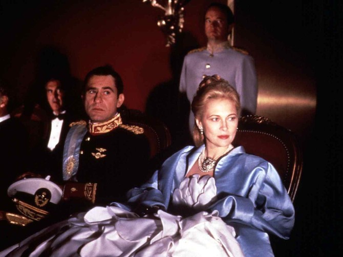 Džejms Farentino i Fej Danavej kao Huan i Eva Peron u filmu "Evita Peron" iz 1981. godine 