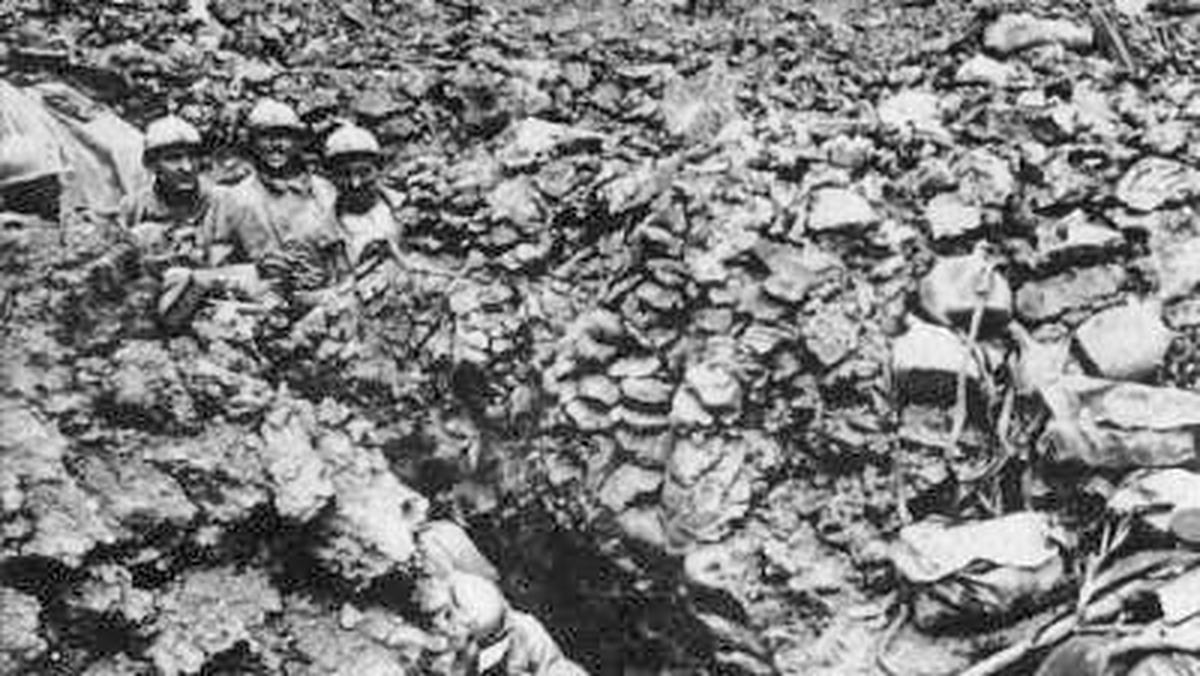 Francuzi w okopach pod Verdun (1916)