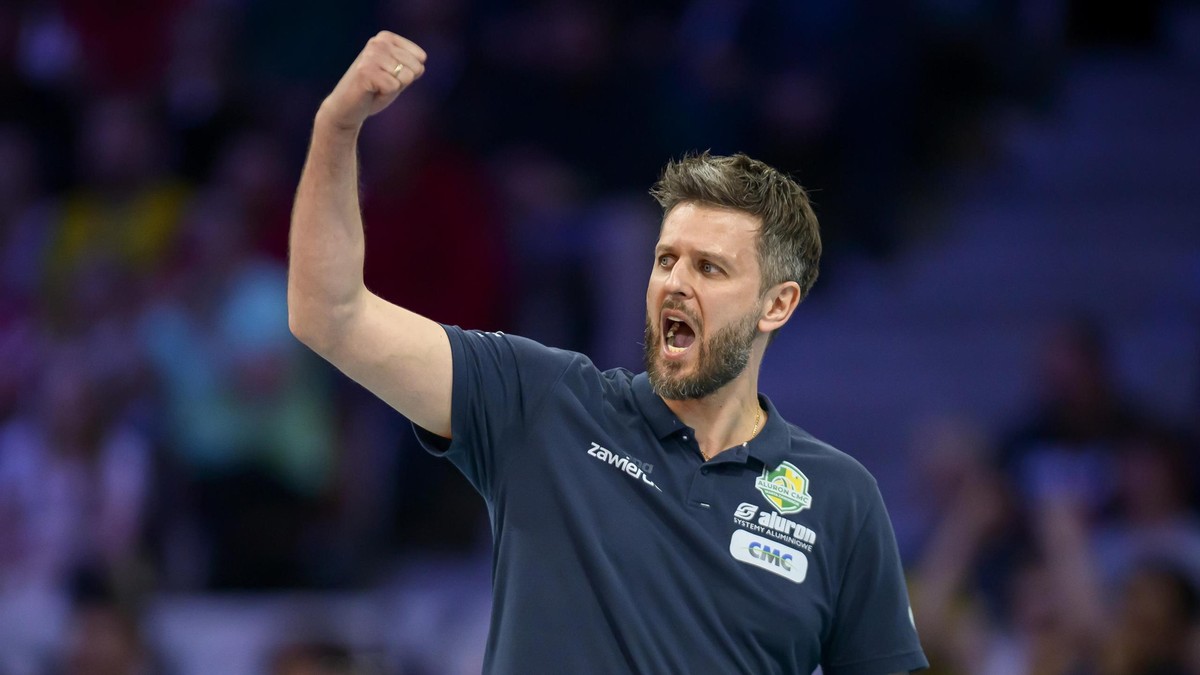 Michał Winiarski dawno nie był w takiej sytuacji. Musi kontaktować się z Niemcami