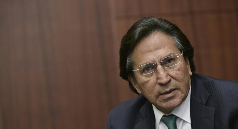 An international arrest warrent has been issued for former Peruvian president Alejandro Toledo over accusations he took a $20-million bribe