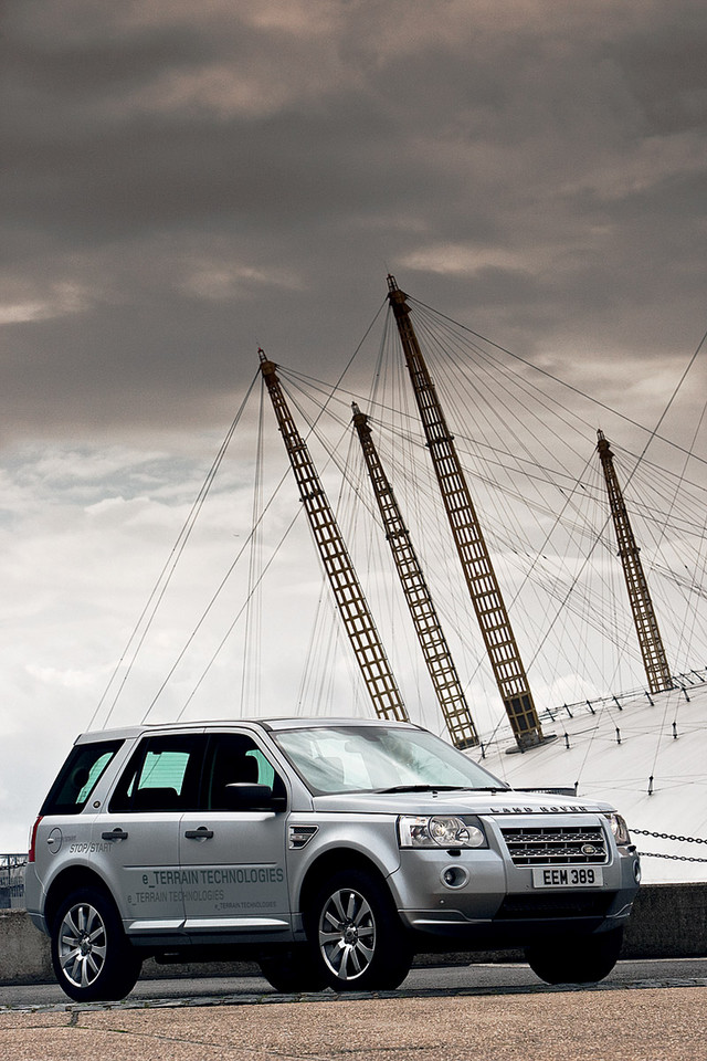 Genewa 2009: limitowany Range Rover Westminster i stop/start dla Freelandera 2