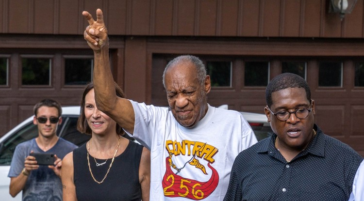 Bill Cosby három év után szabadult a börtönből