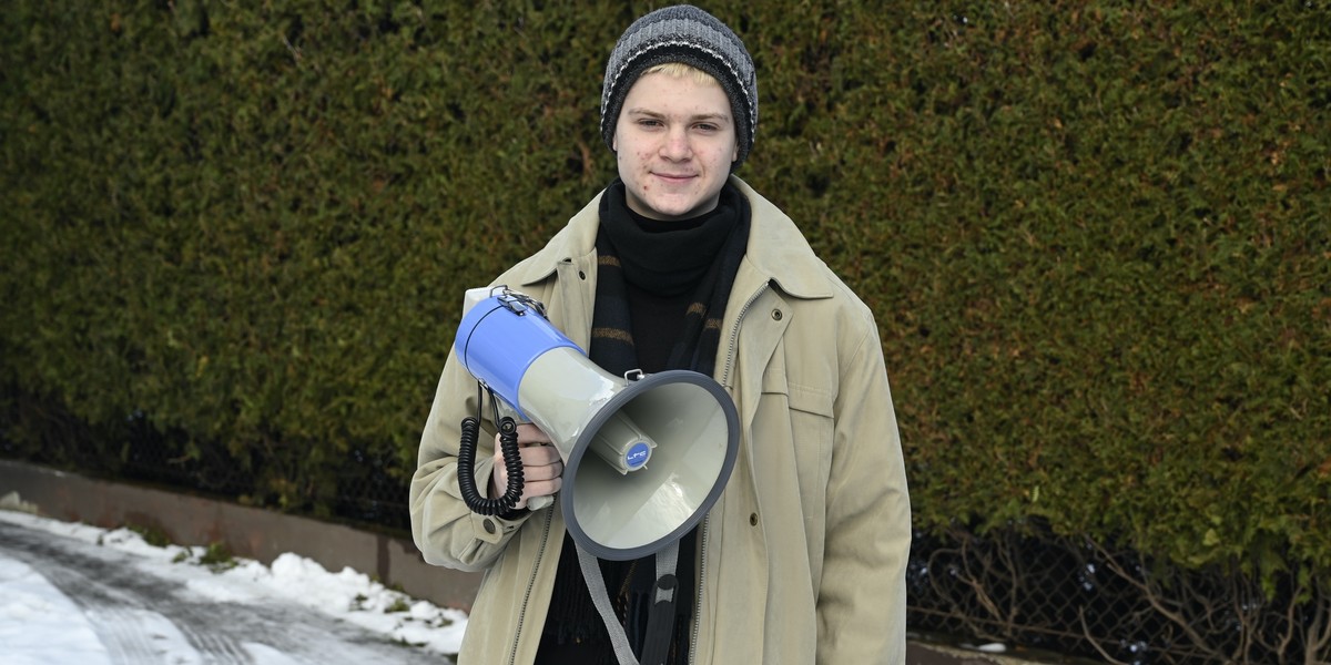 Maciek użył megafonu, więc odwiedził go kurator