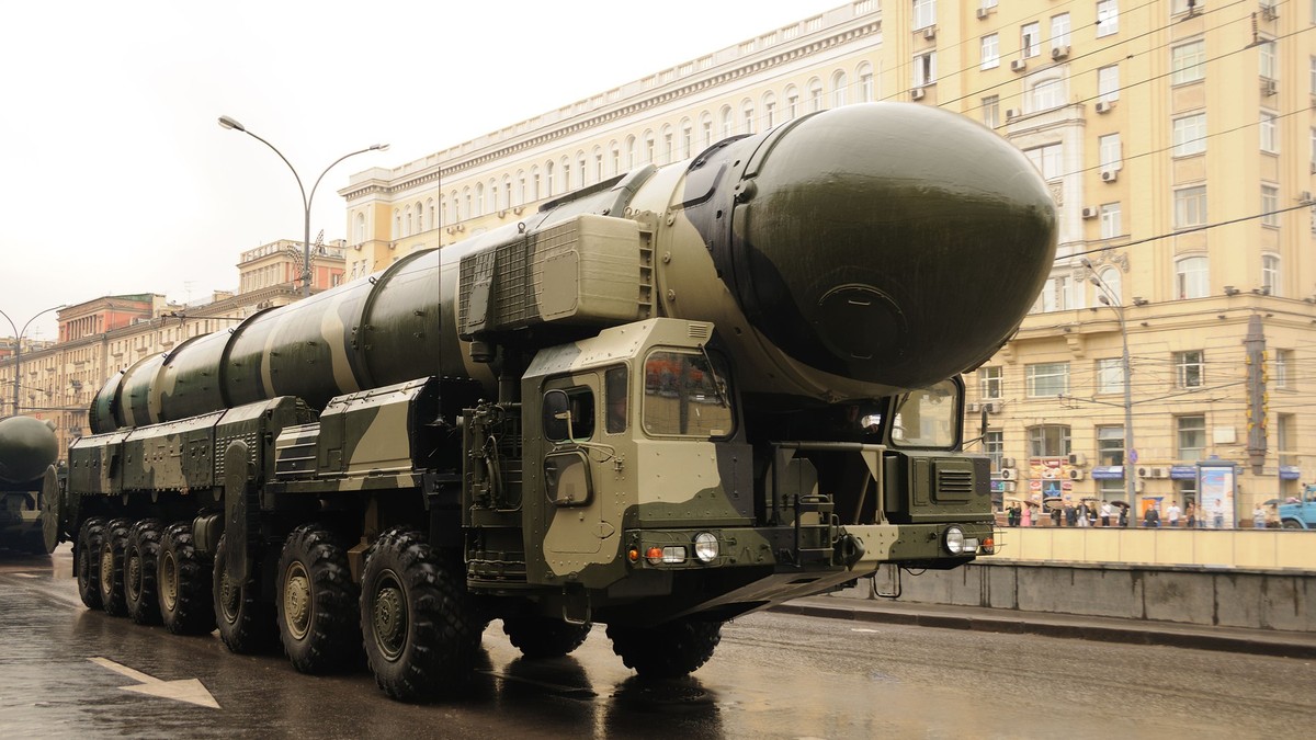 Moderne balističke nuklearne rakete na probi vojne parade u Moskvi, Rusija