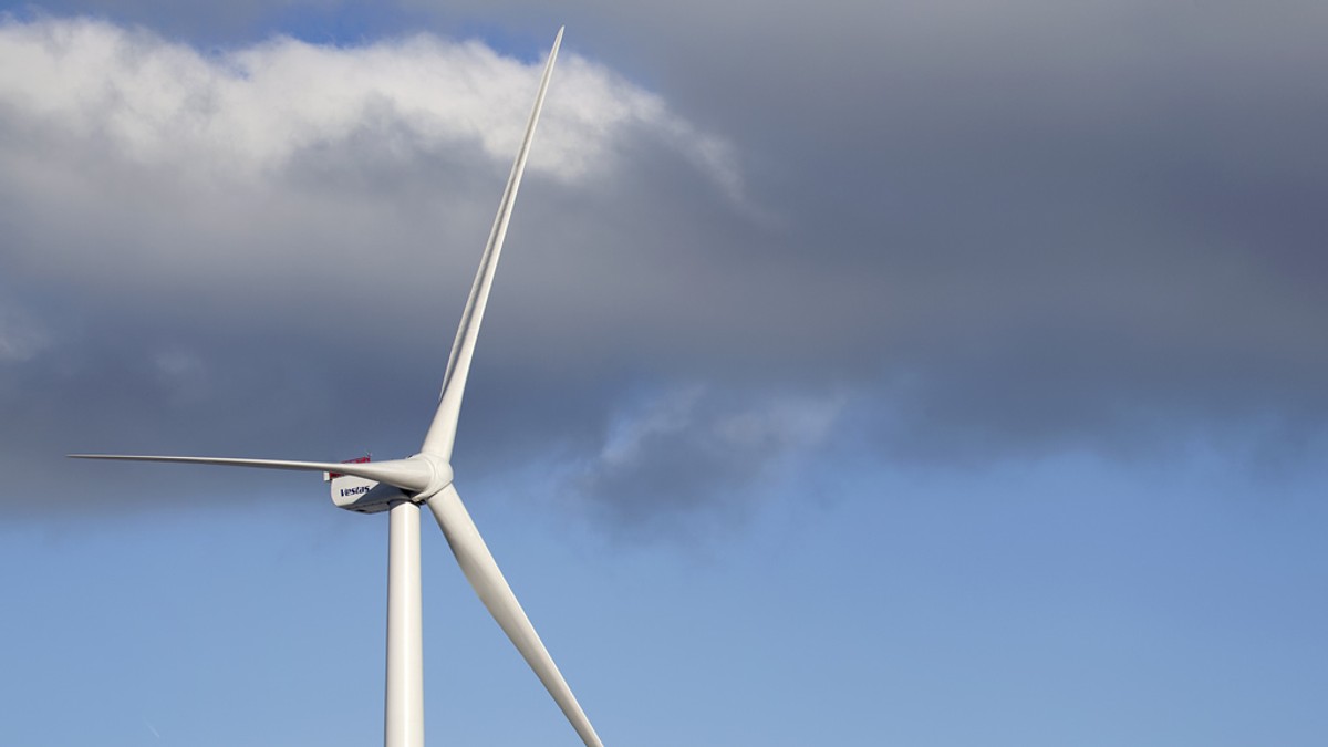 Duński Vestas wycofuje się z inwestycji w fabrykę wiatraków w Polsce. "Brak popytu"