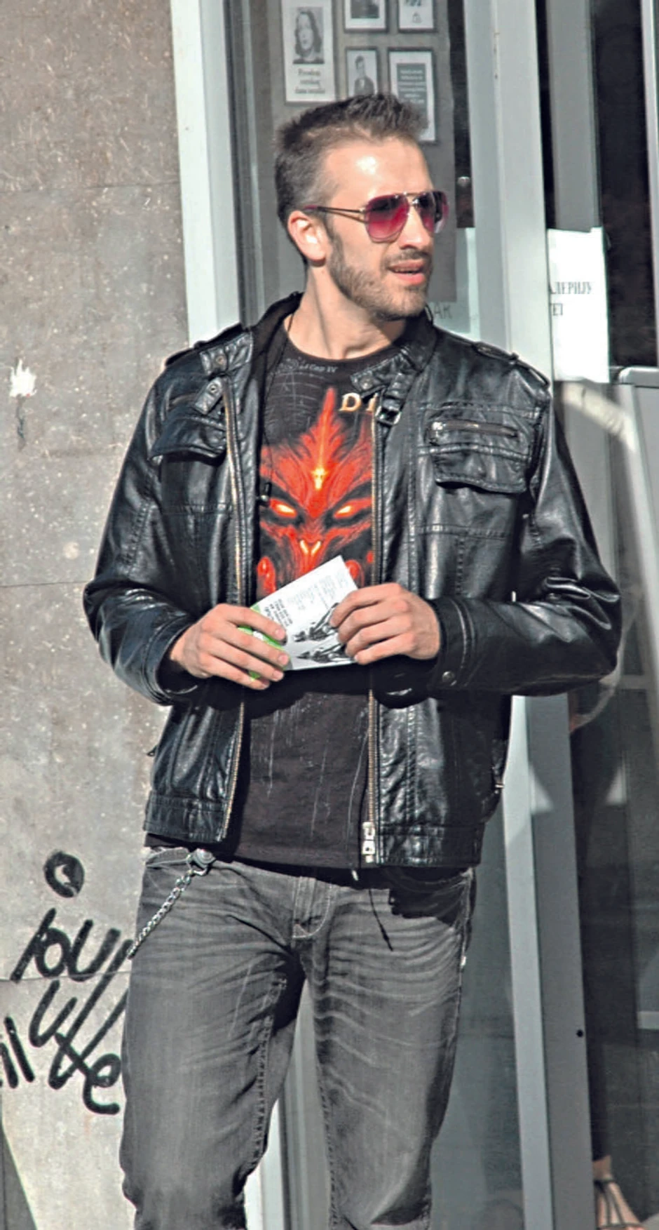 Miloš veruje Milici, siguran je da ga nikad ne bi prevarila