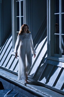 Lily Cole – mroczne wydanie porcelanowej laleczki