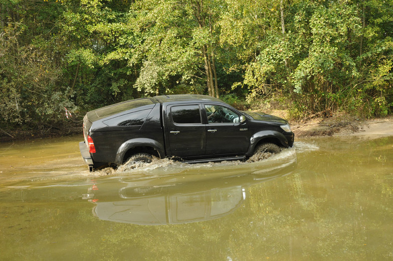 Test Toyoty Hilux Adventure: prawdziwy potwór