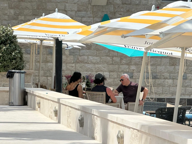 Seka Aleksić sa Veljkom u Crnoj Gori