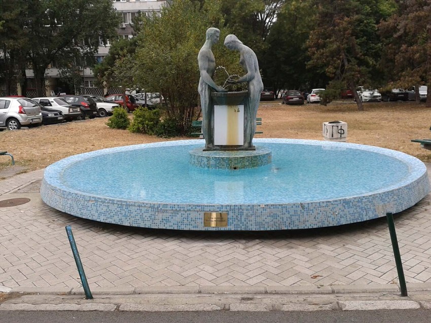 Fontanu "Igra mladosti" sad obeležava nova pločica s podacima o autoru