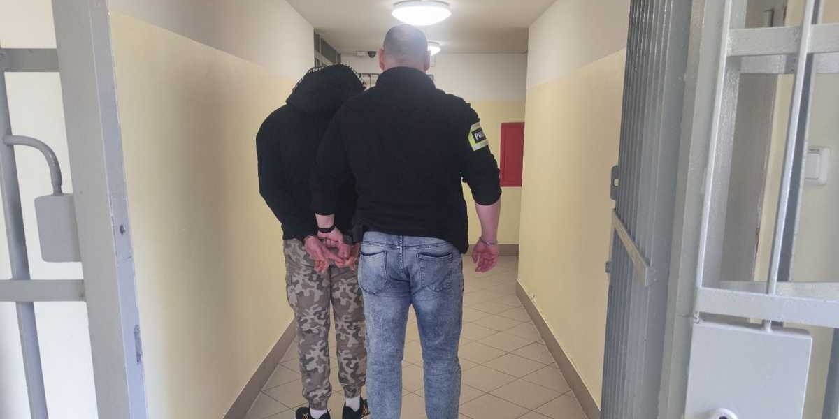 Piotrków Trybunalski: Policjant na zakupach zatrzymał przestępczy duet.