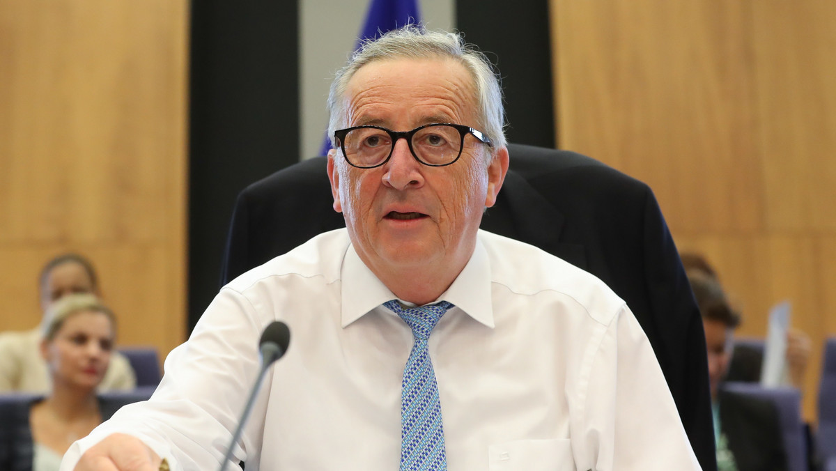 Jean-Claude Juncker zaprzeczył, że jego zachowanie podczas niedawnego szczytu NATO wynikało z tego, że był pod wpływem alkoholu. Jak poinformował na konferencji, były to kwestie zdrowotne. 