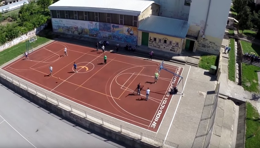 Srednja stručna škola "Borislav Mihajlović Mihiz" u Irigu