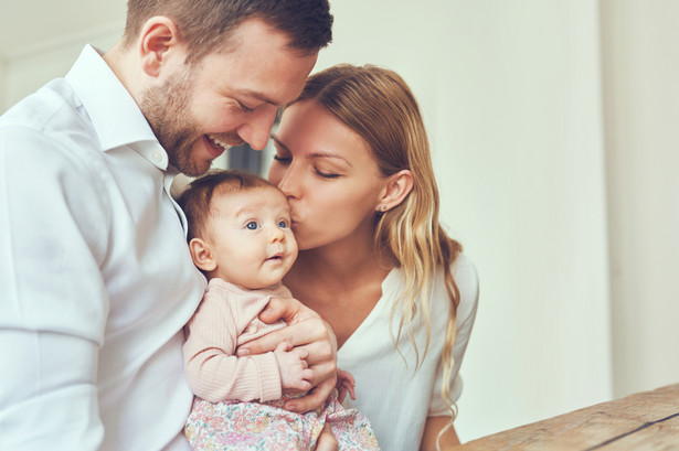 Zwłaszcza że dziecko miało siedem lat i jeszcze nie było zbyt późno, aby dać biologicznym rodzicom szansę. Jak zaznaczył trybunał strasburski, przed polskimi sądami stanęło szczególnie delikatne zadanie, ale co do zasady właściwie wyważyły interesy skonfliktowanych stron i wyczerpująco przeanalizowały wszystkie argumenty. Nie można zatem dopatrzyć się w tej sprawie naruszenia konwencji.