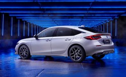 Nowa Honda Civic zaskoczy silnikiem, Japończycy zmienili nie tylko styl