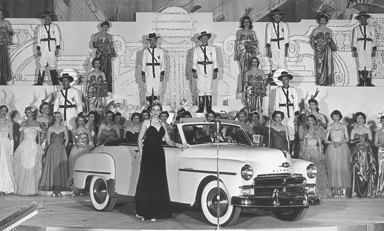 Salon samochodowy w Chicago (1950)