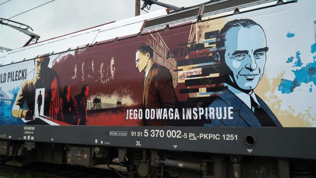 Niezwykła grafika na pociągu PKP Intercity. Witold Pilecki upamiętniony na lokomotywie