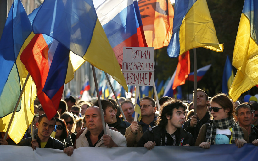 "Marsz pokoju" w Moskwie. Fot. EPA/YURI KOCHETKOV/PAP