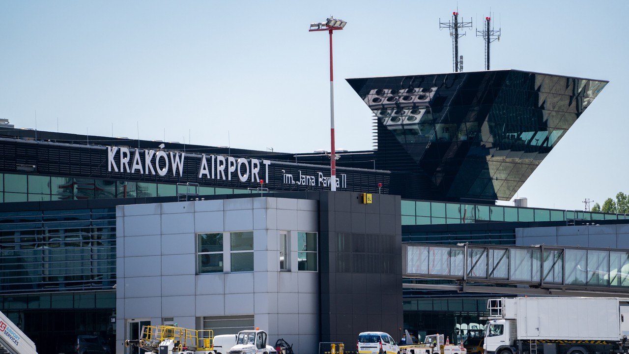 Awaryjne lądowanie samolotu na Kraków Airport. "Drobna usterka techniczna"