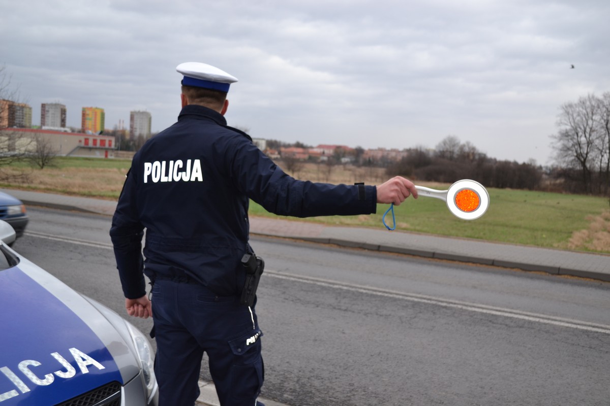 Grabarczyk ogłosił nowy pomysł na pomoc dla ubogich. Zapłacą pijani sprawcy wypadków