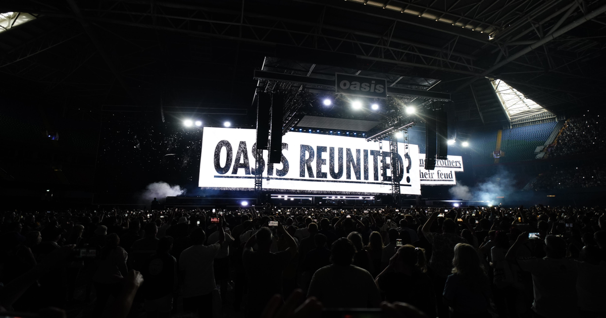 Oasis return: First gig in 16 years rocks Cardiff