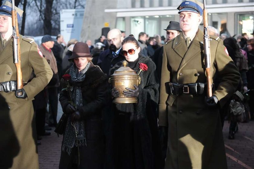 Bliscy pożegnali Adama Hanuszkiewicza