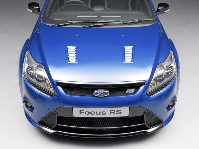 Zegar tyka, napięcie rośnie