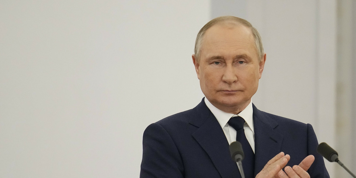 Władimir Putin pod koniec marca podpisał dekret, który ma zobowiązywać do zapłaty za rosyjskie surowce w rublach