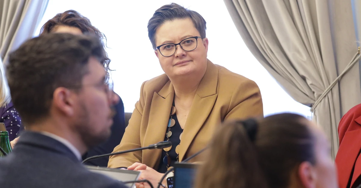 Maksymalnie 14 tys. zł. MEN zwiększa kwotę, która nie była zmieniana od 20 lat