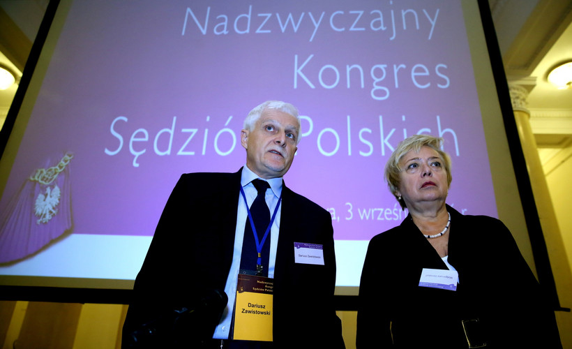 Przewodniczący Krajowej Rady Sądownictwa Dariusz Zawistowski i pierwsza prezes Sądu Najwyższego Małgorzata Gersdorf podczas Nadzwyczajnego Kongresu Sędziów Polskich.