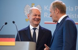 Polacy nowymi Francuzami? "Przydałoby się trochę kiczu pojednania"