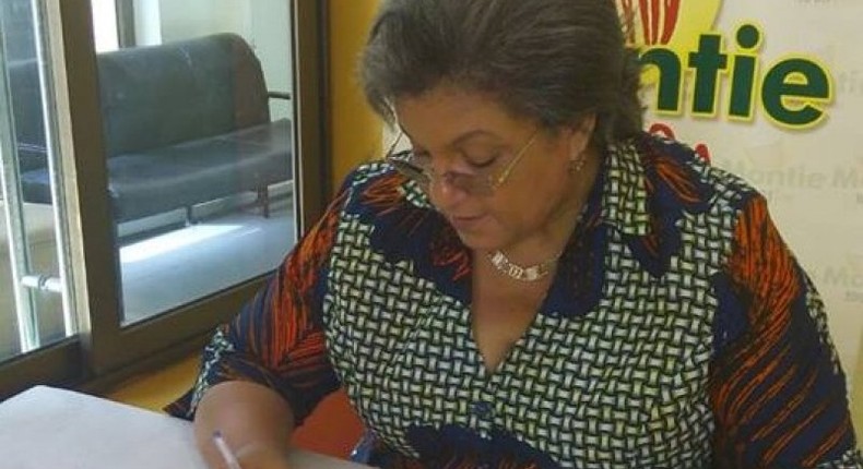 Hanna Tetteh signs Montie trio petition