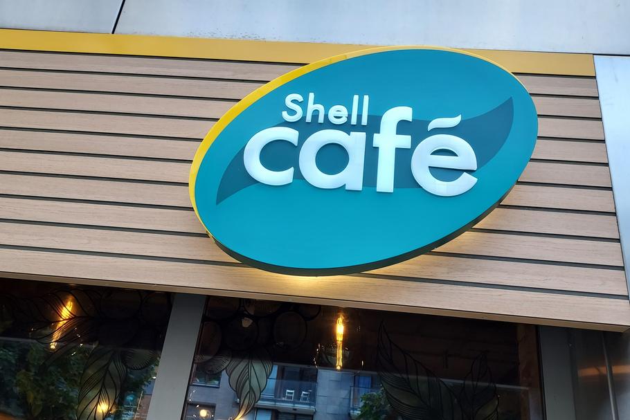 W Warszawie przy ul. Karolkowej została otwarta pierwsza w Polsce i Europie kawiarnia Shell Cafe