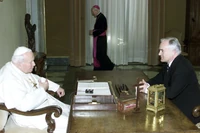 Varga: 2000 r. odznaczał się erupcją zbiorowego optymizmu. 2025 r. staje się symbolem skrajnego pesymizmu