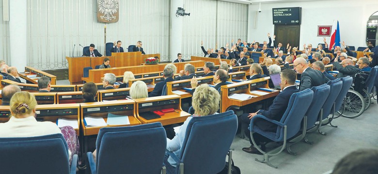 Senat decyduje o ustawie futerkowej. Trzy scenariusze na stole