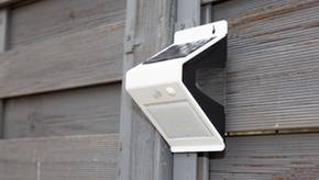 Funkbewegungsmelder mit LED und Außenlampe im Vergleich: Sicher in Haus und Garten