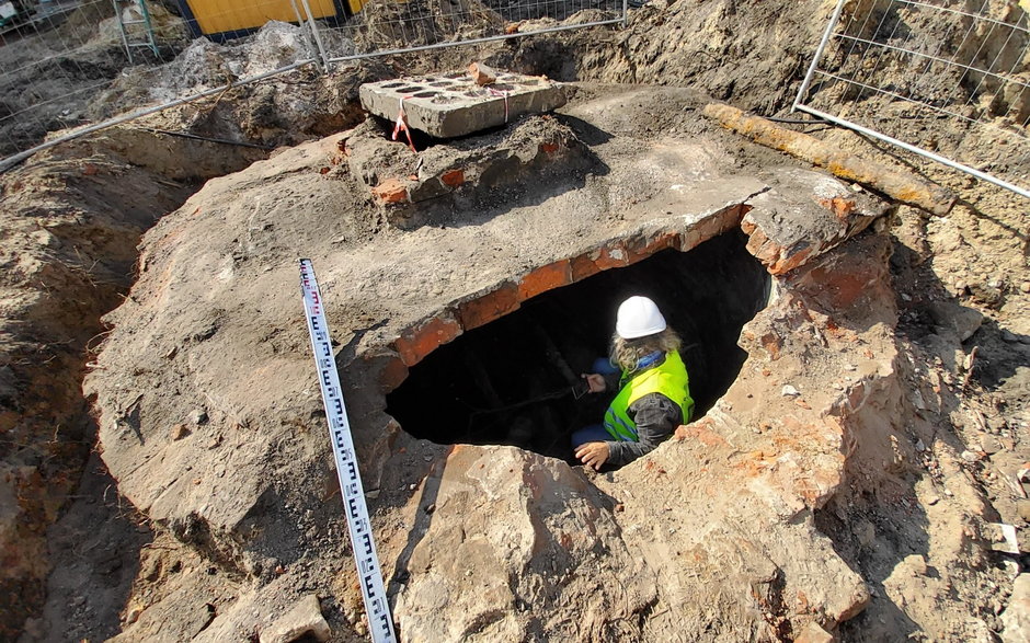 Prace archeologów na pl. Wolności