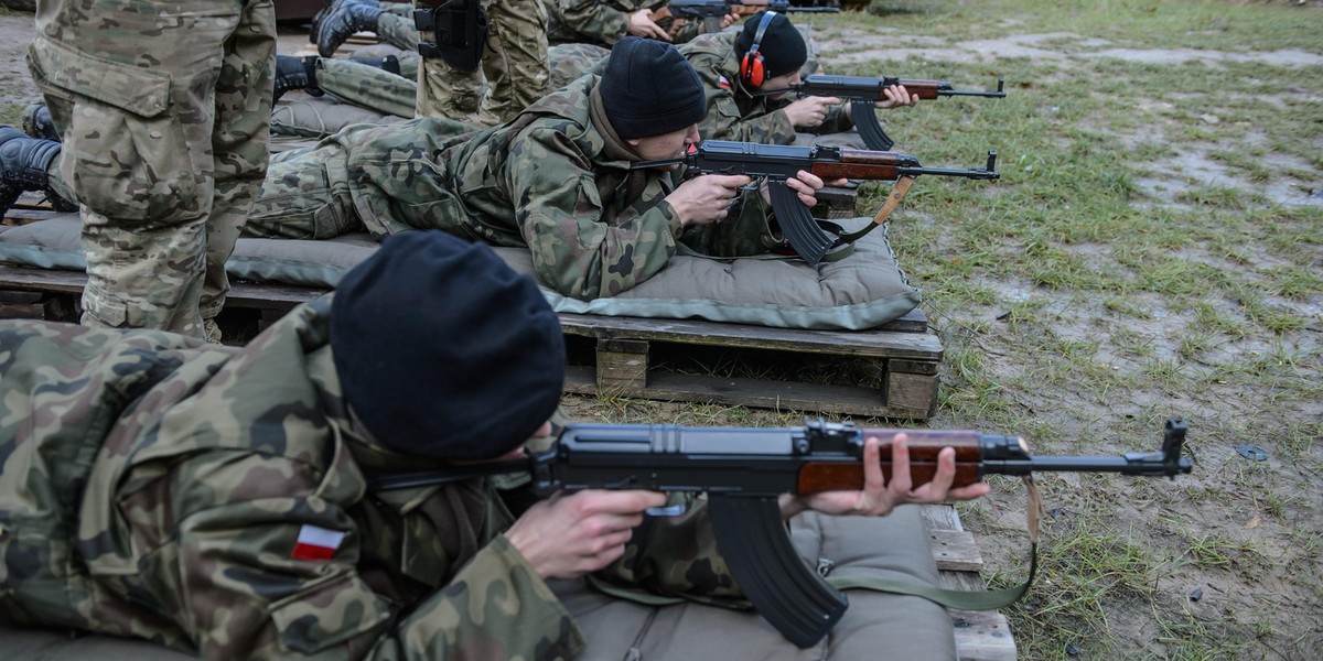 Zamiast zielonej szkoły, ćwiczenia na poligonie. Ambitne plany MON