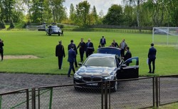 Brudziński przeprasza za przerwanie meczu dzieci lądowaniem Black Hawka. "Sprawa bulwersująca także dla mnie"