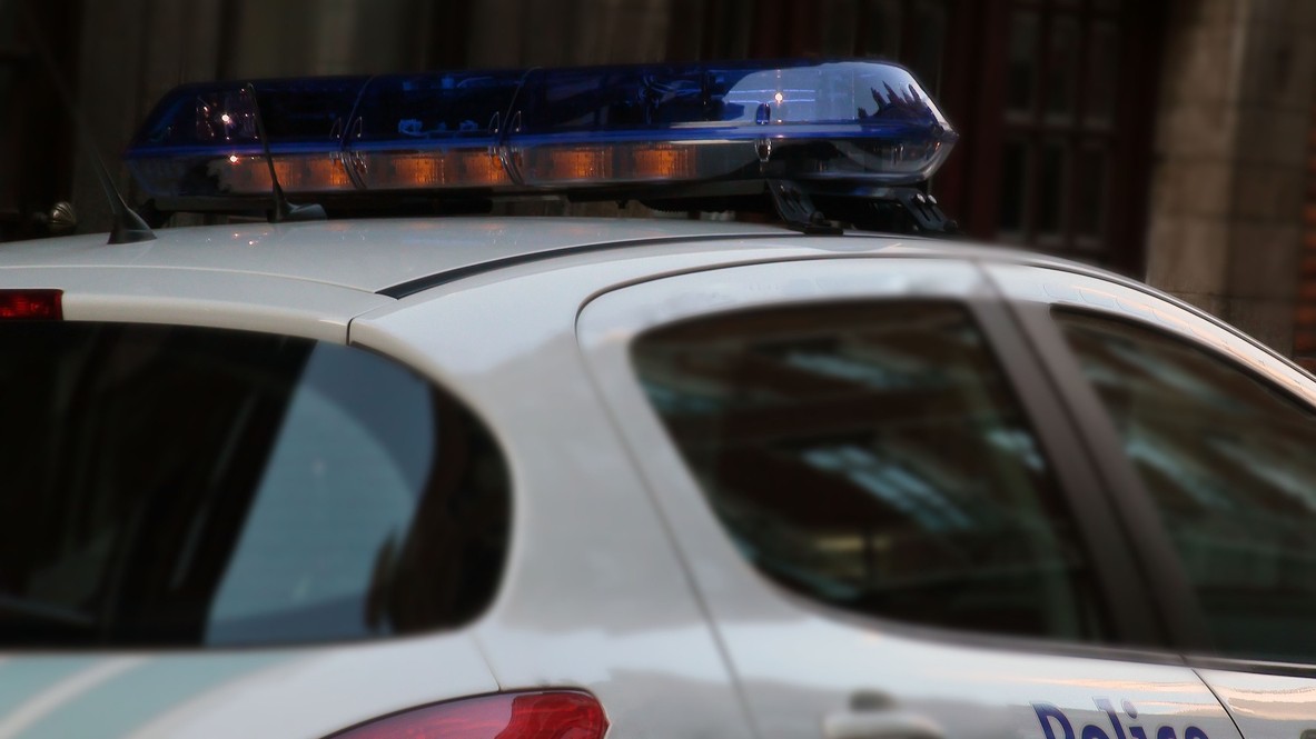 Belgická polícia pátra po ozbrojených mužoch