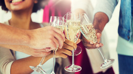 Tani szampan – co zawiera i dlaczego mamy po nim kaca?