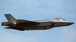 usa zestrzeliły irańskiego drona nad morzem arabskim. waszyngton zapow